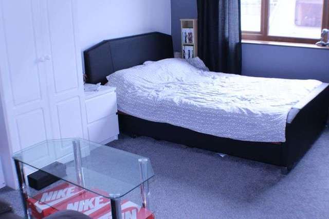  Image of 6 bedroom Detached house for sale in Shore Road Hesketh Bank Preston PR4 at Shore Road Hesketh Bank Preston, PR4 6XP