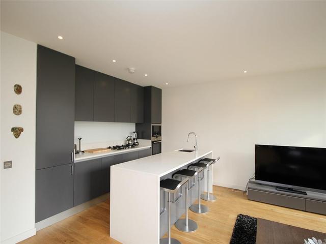  Image of 4 bedroom Flat to rent in Simpson Loan Edinburgh EH3 at City Centre Edinburgh Edinburgh, EH3 9GB