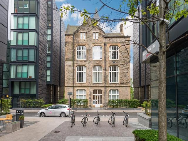  Image of 2 bedroom Flat to rent in Lauriston Place Edinburgh EH3 at City Centre Edinburgh Edinburgh, EH3 9DG