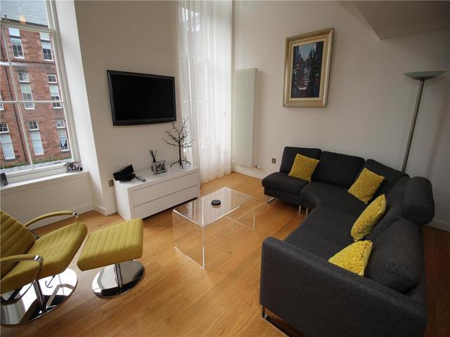  Image of 3 bedroom Flat to rent in Simpson Loan Edinburgh EH3 at City Centre Edinburgh Edinburgh, EH3 9BF