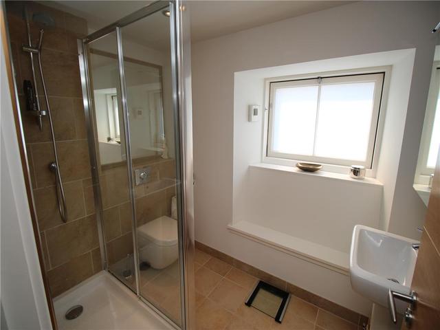  Image of 3 bedroom Flat to rent in Simpson Loan Edinburgh EH3 at City Centre Edinburgh Edinburgh, EH3 9BF