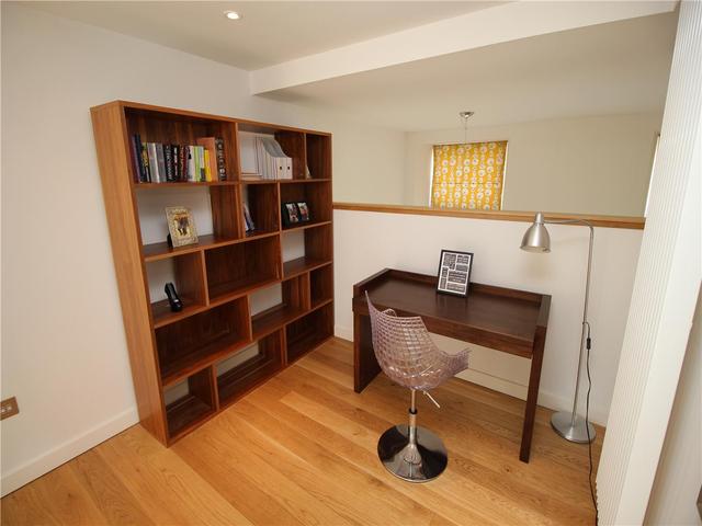  Image of 3 bedroom Flat to rent in Simpson Loan Edinburgh EH3 at City Centre Edinburgh Edinburgh, EH3 9BF