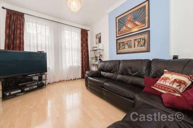  Image of 2 bedroom Flat for sale in Sirdar Road London N22 at Sirdar Road Wood Green London, N22 6QS