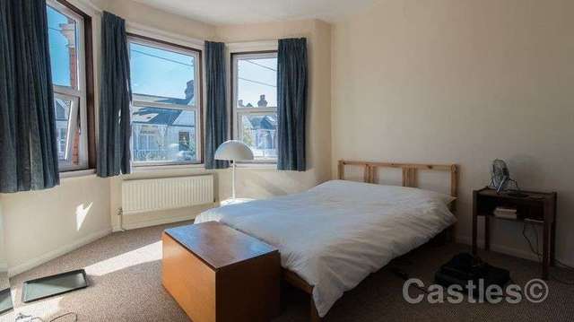  Image of 2 bedroom Flat for sale in Sirdar Road London N22 at Sirdar Road  London, N22 6QS