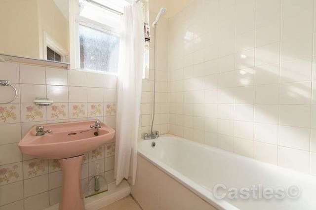  Image of 2 bedroom Flat for sale in Sirdar Road London N22 at Sirdar Road  London, N22 6QS