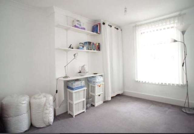  Image of 2 bedroom Terraced house to rent in Sladedale Road London SE18 at London Plumstead, SE18 1PY