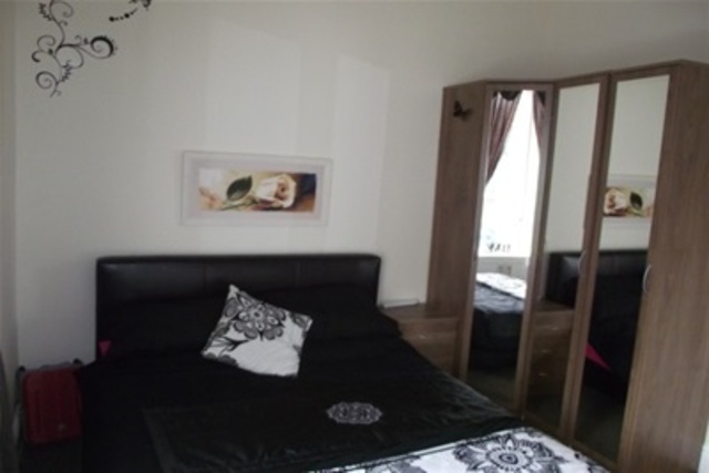  Image of 2 bedroom Flat to rent in Smith Street Ayr KA7 at Ayr South Ayrshire South Ayrshire, KA7 1TF