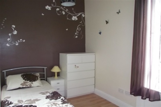  Image of 2 bedroom Flat to rent in Smith Street Ayr KA7 at Ayr South Ayrshire South Ayrshire, KA7 1TF