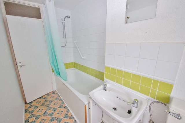  Image of 1 bedroom Flat for sale in South Street Gosport PO12 at South Street  Gosport, PO12 1EY