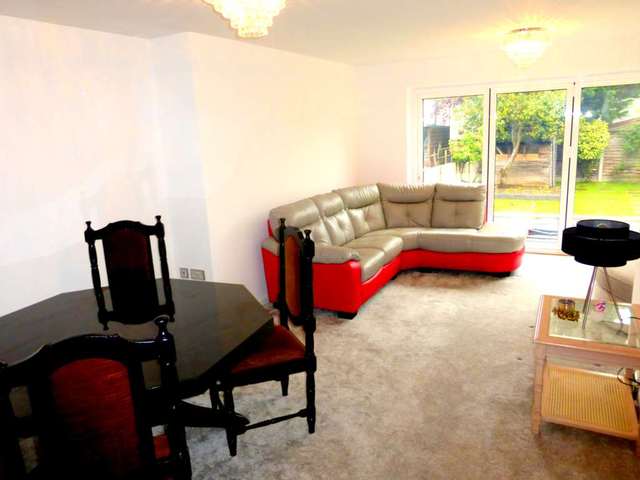  Image of 3 bedroom Detached house for sale in Southfield Avenue Watford WD24 at Southfield Avenue  Watford, WD24 7DX