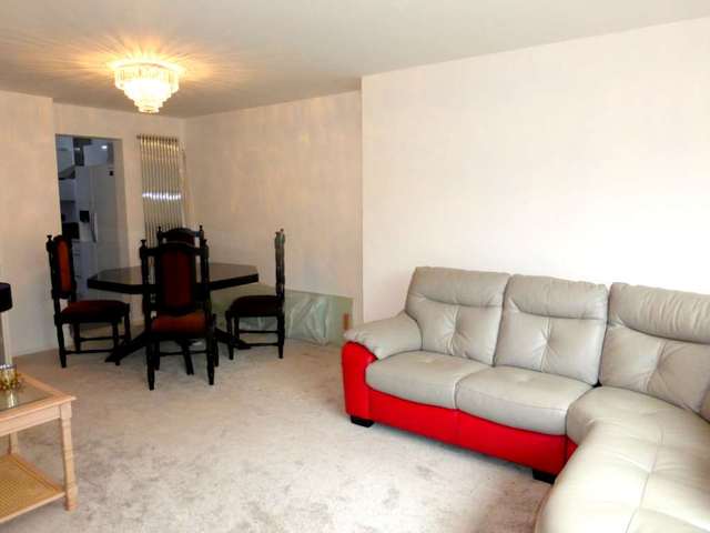  Image of 3 bedroom Detached house for sale in Southfield Avenue Watford WD24 at Southfield Avenue  Watford, WD24 7DX
