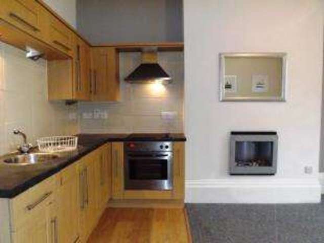  Image of 2 bedroom Flat for sale in Elphinstone Road Southsea PO5 at Southsea Hampshire Portsmouth, PO5 3HR