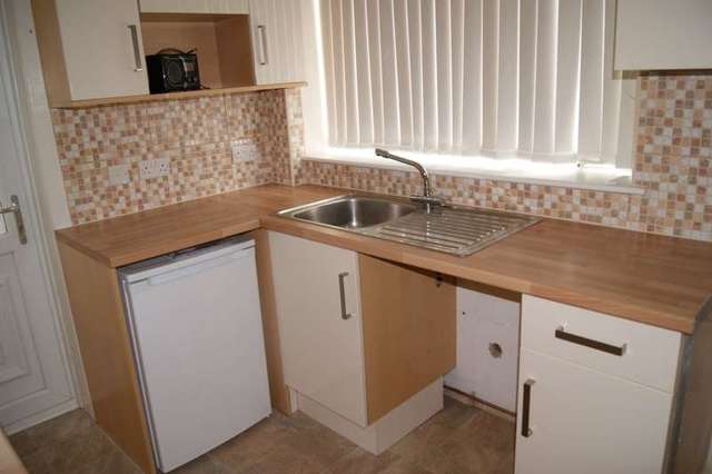  Image of 2 bedroom Terraced house to rent in Springstone Avenue Ossett WF5 at Ossett Ossett, WF5 9EH