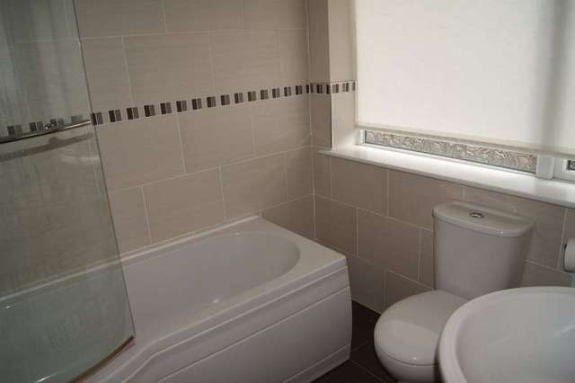  Image of 2 bedroom Terraced house to rent in Springstone Avenue Ossett WF5 at Ossett Ossett, WF5 9EH