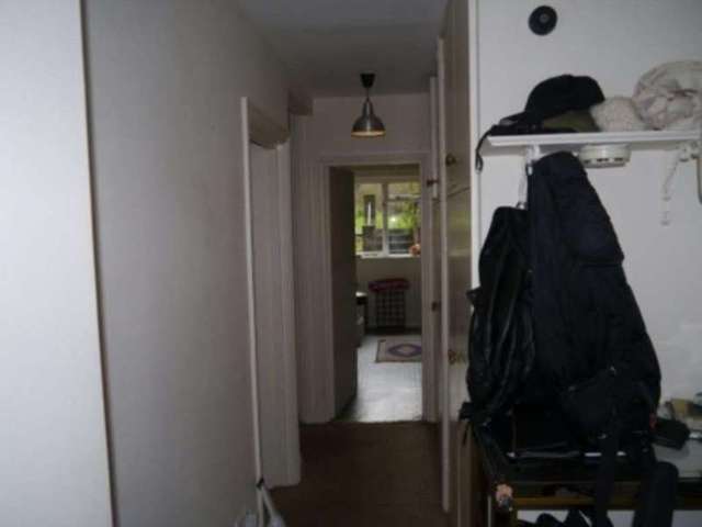  Image of 1 bedroom Apartment to rent in St. Andrews Road London W14 at St Andrews Road Hammersmith London, W14 9SX