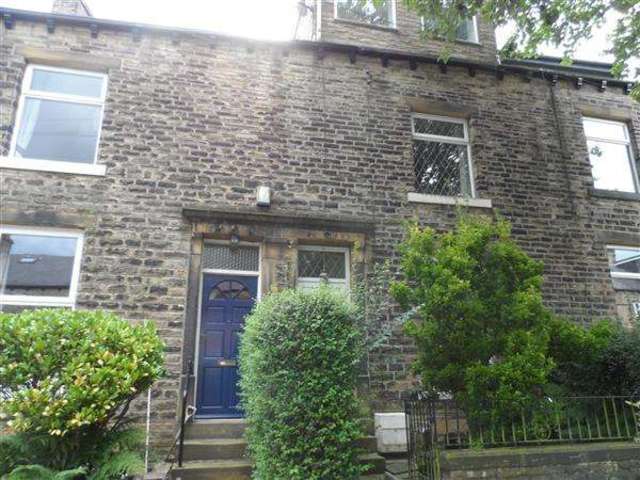  Image of 3 bedroom Terraced house to rent in St. Annes Road Halifax HX3 at Southowram, HX3 0RU