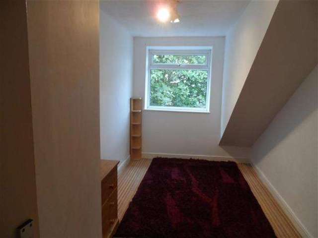  Image of 3 bedroom Terraced house to rent in St. Annes Road Halifax HX3 at Southowram, HX3 0RU