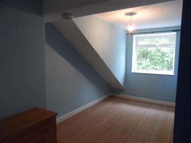  Image of 3 bedroom Terraced house to rent in St. Annes Road Halifax HX3 at Southowram, HX3 0RU