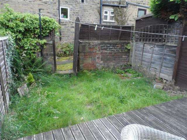  Image of 3 bedroom Terraced house to rent in St. Annes Road Halifax HX3 at Southowram, HX3 0RU