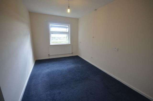  Image of 1 bedroom Flat to rent in St. Georges Court Widnes WA8 at St. Georges Court  Widnes, WA8 8DP