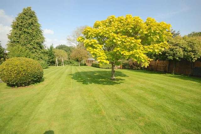  Image of 4 bedroom Detached house for sale in St. Marys Road Meare Glastonbury BA6 at St. Marys Road Meare Glastonbury, BA6 9SP