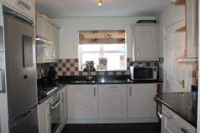  Image of 3 bedroom Semi-Detached house for sale in St. Peters Way Bishopton Stratford-upon-Avon CV37 at Stratford-Upon-Avon Warwickshire Shottery, CV37 0RX