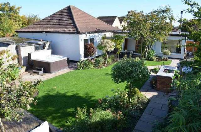  Image of 3 bedroom Detached house for sale in Station Road Walkeringham Doncaster DN10 at Station Road Walkeringham Doncaster, DN10 4JQ