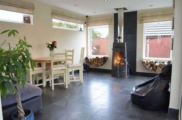  Image of 3 bedroom Detached house for sale in Station Road Walkeringham Doncaster DN10 at Station Road Walkeringham Doncaster, DN10 4JQ