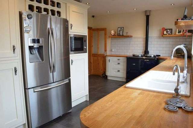  Image of 3 bedroom Detached house for sale in Station Road Walkeringham Doncaster DN10 at Station Road Walkeringham Doncaster, DN10 4JQ