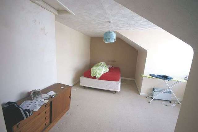 Image of 2 bedroom Flat for sale in Stoke Road Gosport PO12 at Stoke Road  Gosport, PO12 1LS