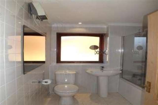  Image of 2 bedroom Flat to rent in Lochfield Road Paisley PA2 at Paisley, PA2 7RG
