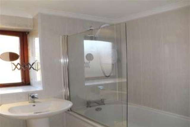  Image of 2 bedroom Flat to rent in Lochfield Road Paisley PA2 at Paisley, PA2 7RG