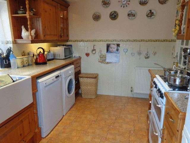  Image of 2 bedroom Detached house for sale in Stonehurst Road Worthing BN13 at Stonehurst Road  Worthing, BN13 1LY
