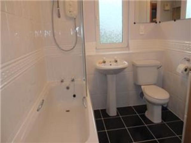  Image of 2 bedroom Flat to rent in Swift Brae Livingston EH54 at Livingston West Lothian West Lothian, EH54 6GY