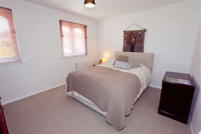  Image of 1 bedroom Flat to rent in Sybil Phoenix Close London SE8 at Deptford, SE8 5BA