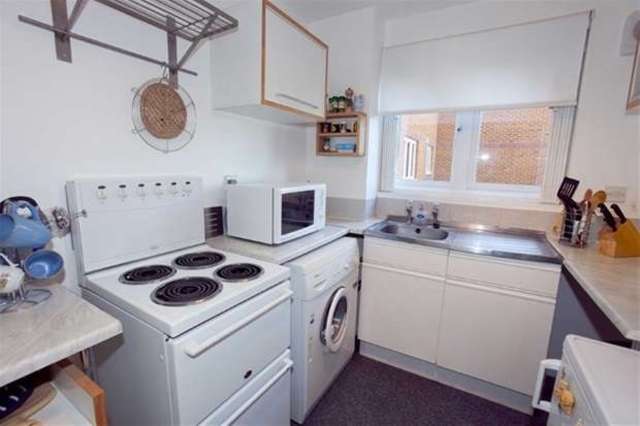  Image of 1 bedroom Flat to rent in Sybil Phoenix Close London SE8 at Deptford, SE8 5BA