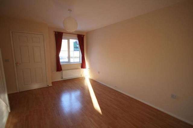  Image of 2 bedroom Terraced house to rent in Templewaters Kingswood Hull HU7 at Templewaters Kingswood Hull, HU7 3JN