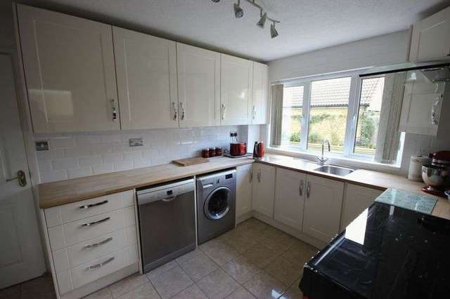  Image of 4 bedroom Detached house for sale in Test Close Bedford MK41 at Test Close  Bedford, MK41 7SY