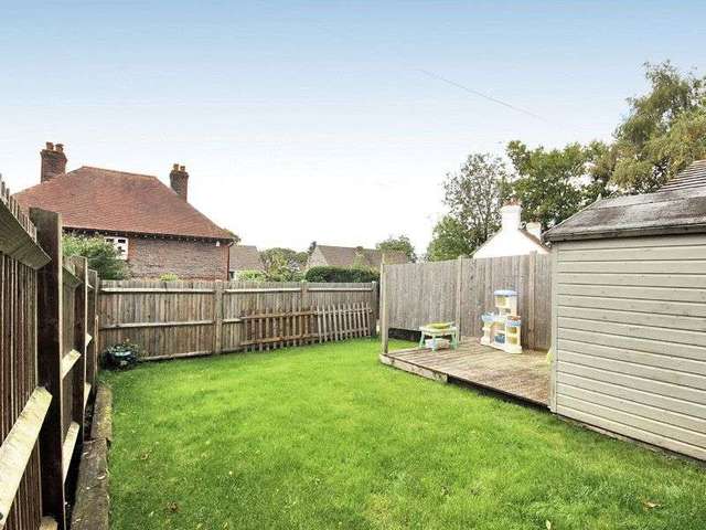  Image of 3 bedroom Terraced house for sale in The Platt Dormansland Lingfield RH7 at The Platt Dormansland Lingfield, RH7 6QU