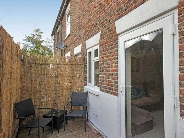  Image of 3 bedroom Terraced house for sale in The Platt Dormansland Lingfield RH7 at The Platt Dormansland Lingfield, RH7 6QU
