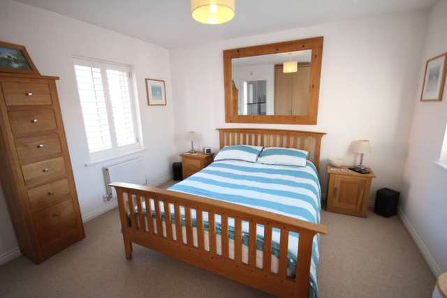  Image of 3 bedroom Detached house for sale in The Warren Aylesbury HP18 at The Warren Berryfields Aylesbury, HP18 0FL