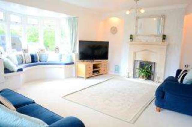  Image of 4 bedroom Detached house for sale in Todenham Road Moreton-in-Marsh GL56 at Moreton-In-Marsh Gloucestershire Moreton-in-Marsh, GL56 9NJ