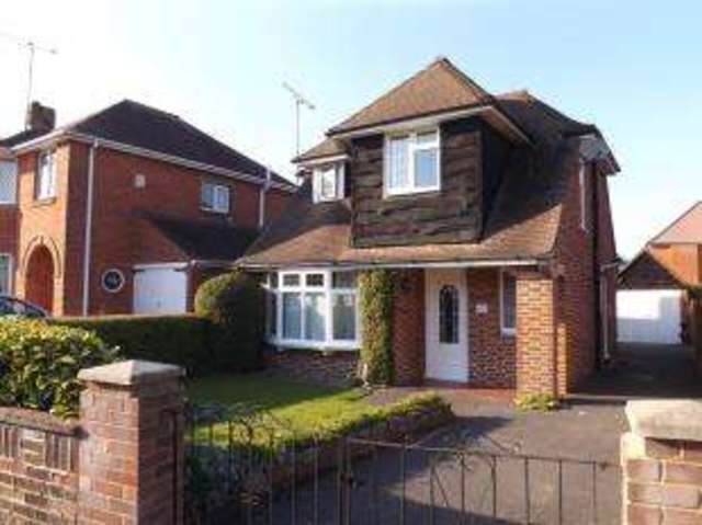  Image of 3 bedroom Detached house for sale in Rushington Avenue Totton Southampton SO40 at Totton Southampton Hounsdown, SO40 9DE