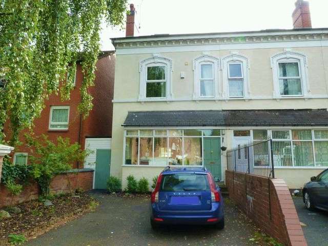  Image of 5 bedroom Semi-Detached house to rent in Trafalgar Road Moseley Birmingham B13 at Trafalgar Road Moseley Birmingham, B13 8BT