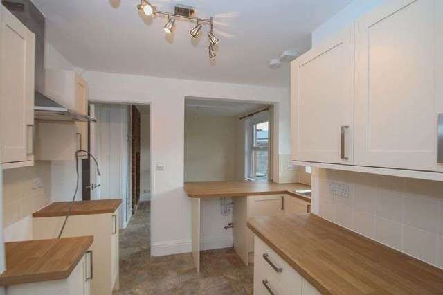  Image of 3 bedroom Detached house to rent in Down End Lords Meadow Industrial Estate Crediton EX17 at Commercial Road  Crediton, EX17 1ER