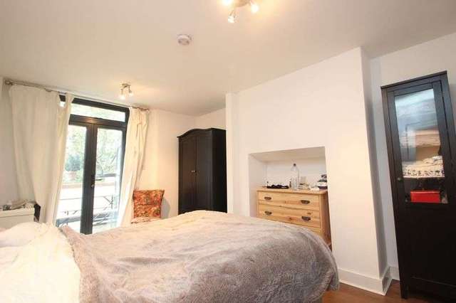  Image of 2 bedroom Flat to rent in Tufnell Park Road London N7 at Tufnell Park Road  London, N7 0DU