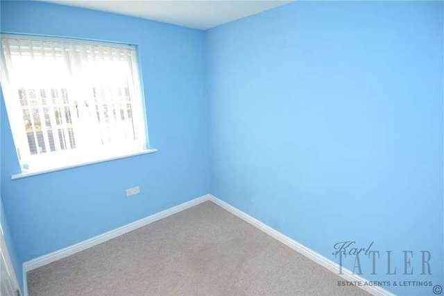  Image of 2 bedroom Flat to rent in Twickenham Drive Moreton Wirral CH46 at Leasowe Wirral Moreton, CH46 2QE