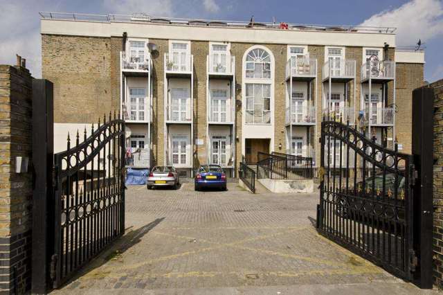  Image of 2 bedroom Apartment to rent in Upton Lane London E7 at Upton Lane Forest Gate London, E7 9NP