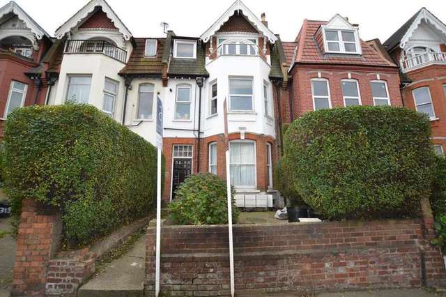  Image of 1 bedroom Flat for sale in Uxbridge Road London W3 at Uxbridge Road  London, W3 9QU