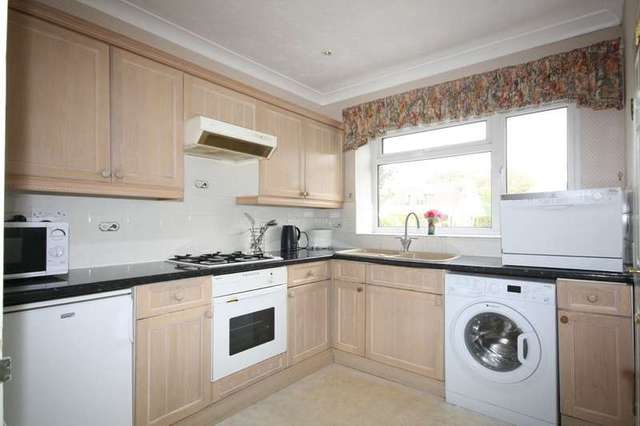  Image of 2 bedroom Ground Flat for sale in Victoria Court Birkdale Southport PR8 at Birkdale Southport Southport, PR8 2DN